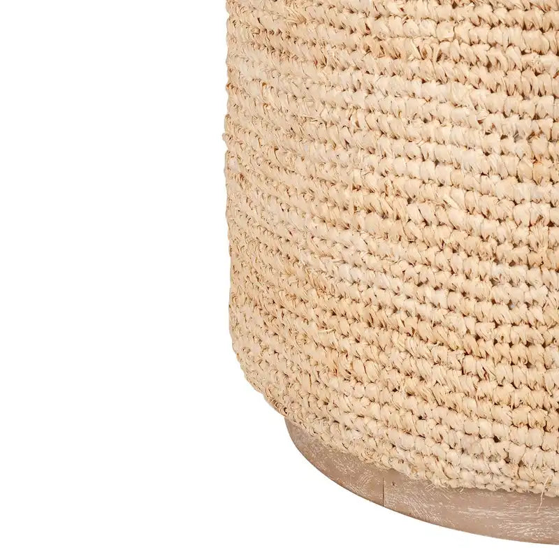 Handgewebter Akzenttisch aus Natur-Raffia
