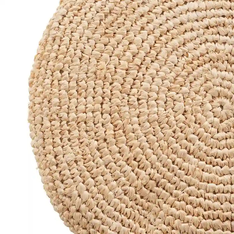 Handgewebter Akzenttisch aus Natur-Raffia