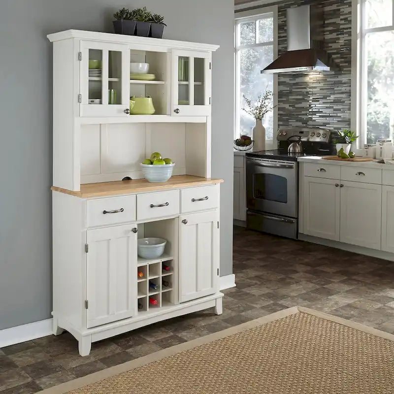 Cremefarbenes Sideboard mit Aufsatz und Holzplatte