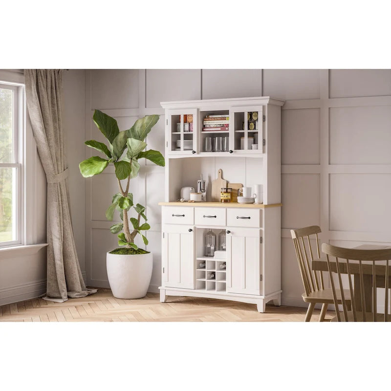 Cremefarbenes Sideboard mit Aufsatz und Holzplatte